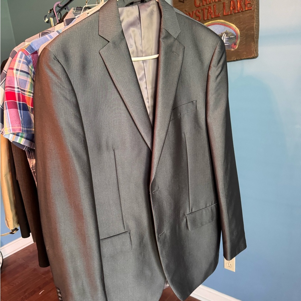 Men's Gray Suit
